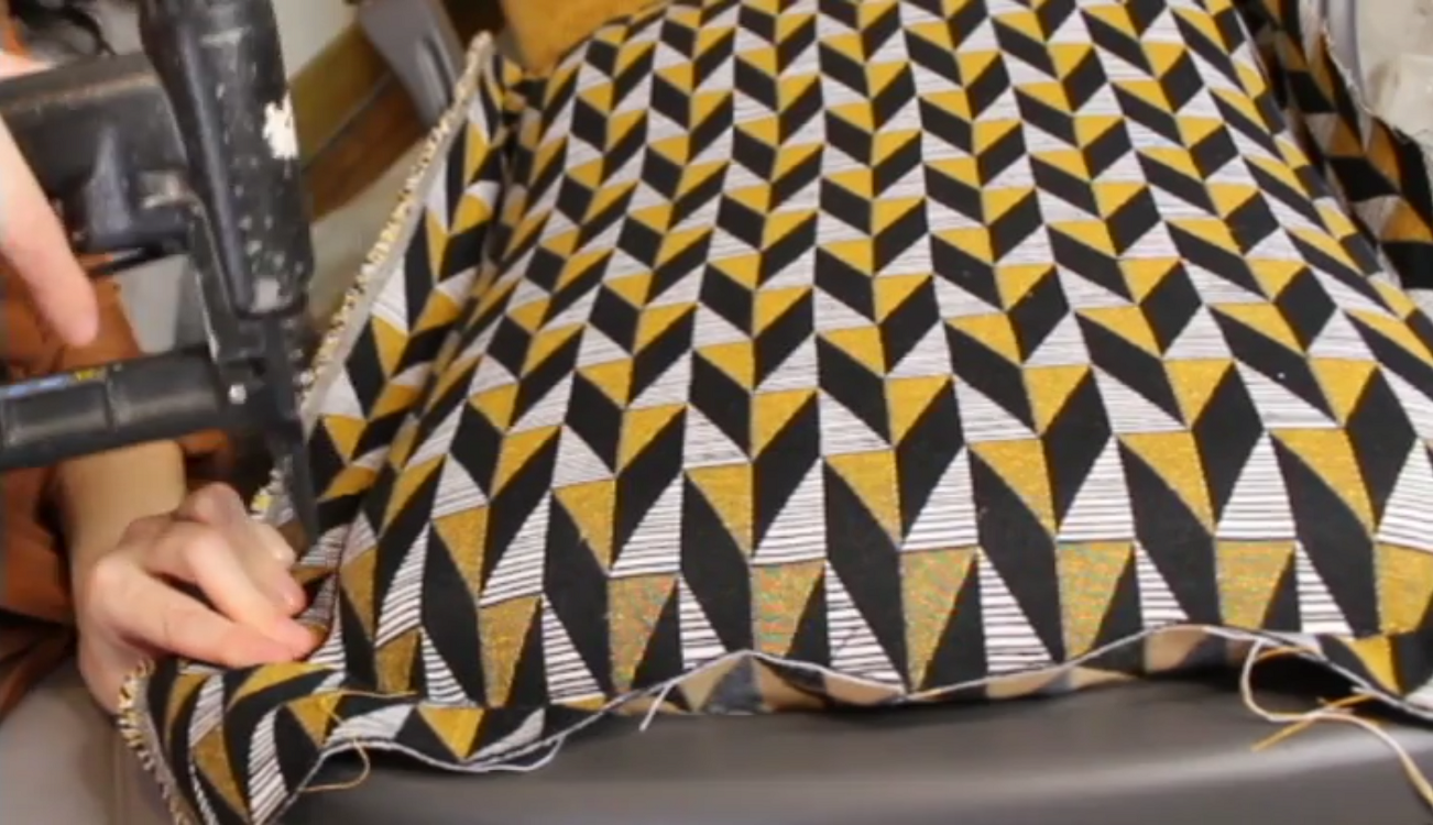 Réalisation d'un point caché sur l'arrière d'un dossier de Bridge