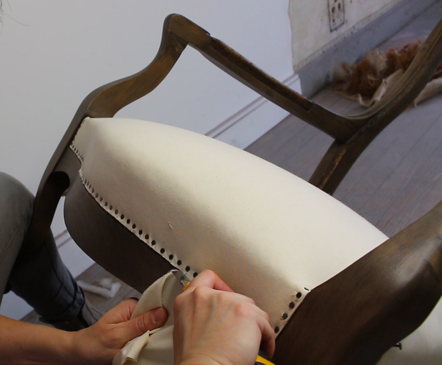 Réalisation d'un point caché sur l'arrière d'un dossier de Bridge