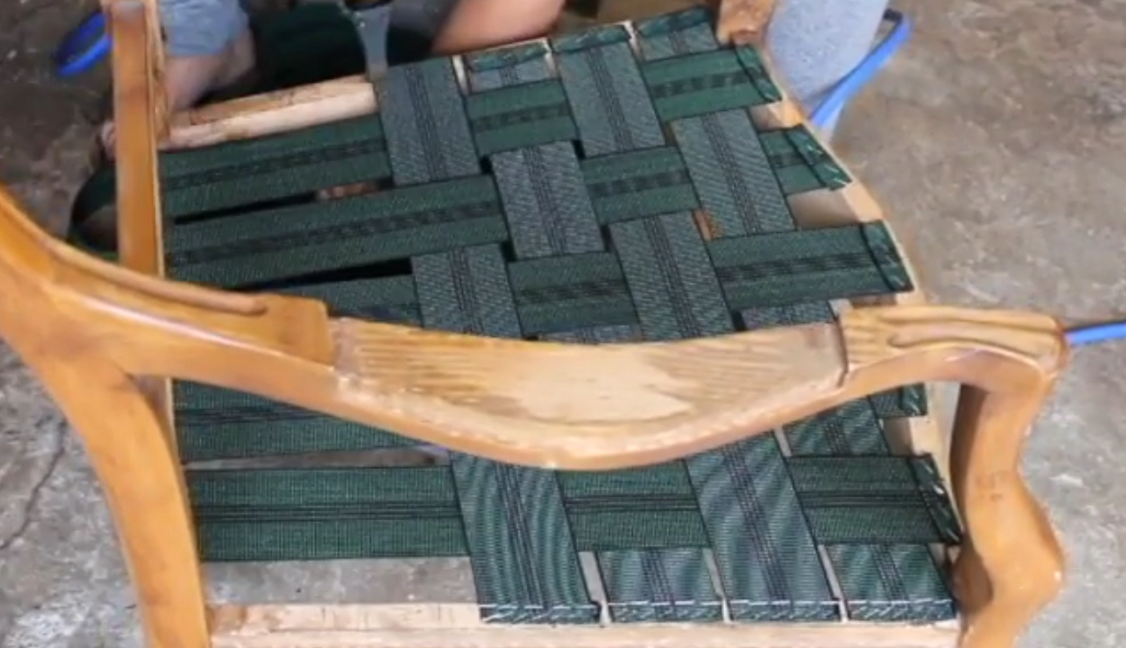 Comment réaliser un sanglage élastique solide et souple sur un voltaire