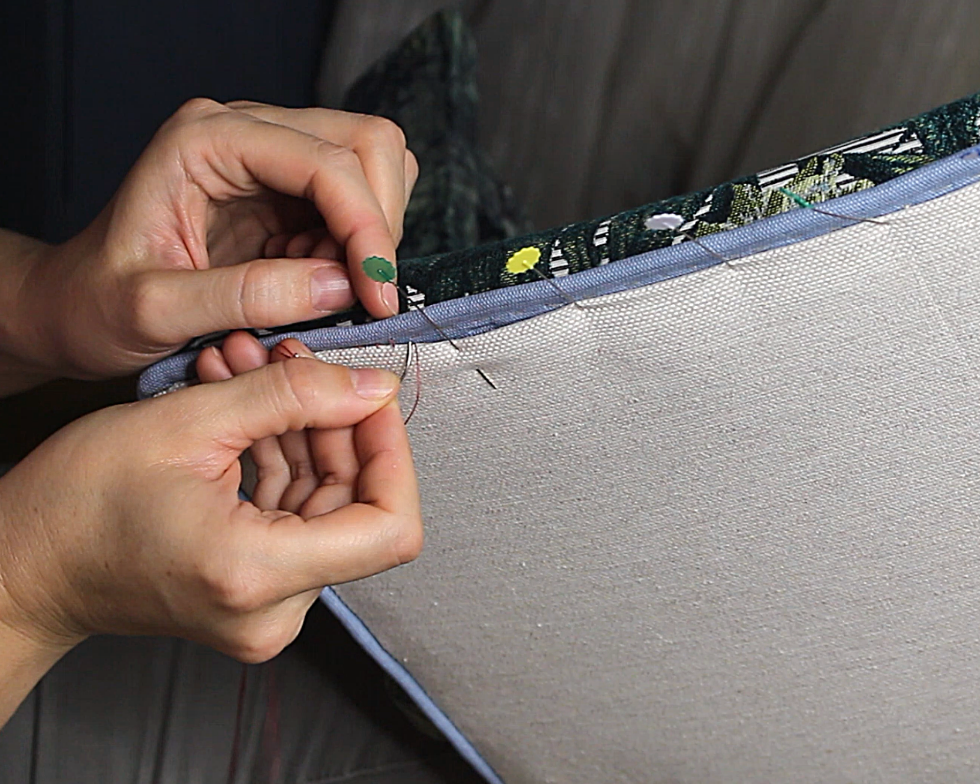 Réalisation d'un point caché sur l'arrière d'un dossier de Bridge